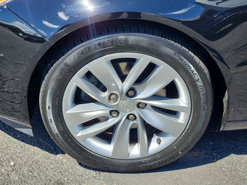 Used 2016 Buick Regal Premium AWD/4WD image 9