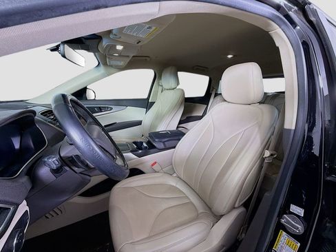 Used 2020 Lincoln Nautilus FWD w/ Equipment Group 101A image 13