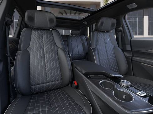 New 2026 Cadillac Lyriq V w/ LPO, Floor Liner Package AWD/4WD image 16