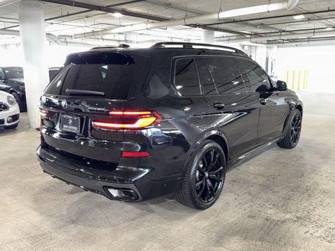 Used 2025 BMW X7 xDrive40i w/ M Sport Package AWD/4WD image 8