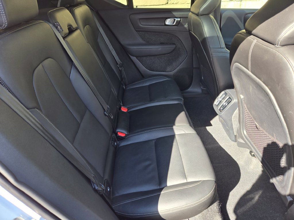 Used 2024 Volvo XC40 B5 Plus w/ Protection Package Premier AWD/4WD image 46