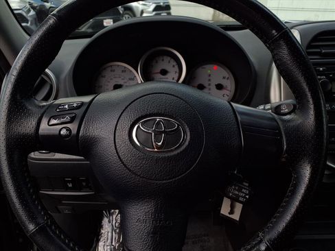 Used 2004 Toyota RAV4 2WD image 11