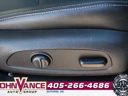 Used 2020 GMC Terrain SLT w/ Preferred Package image 19