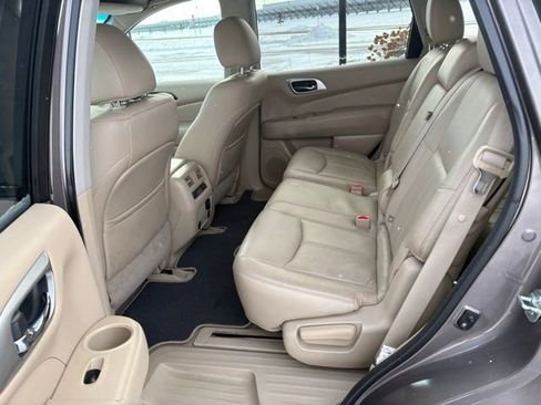 Used 2014 Nissan Pathfinder SL w/ SL Premium Package image 31