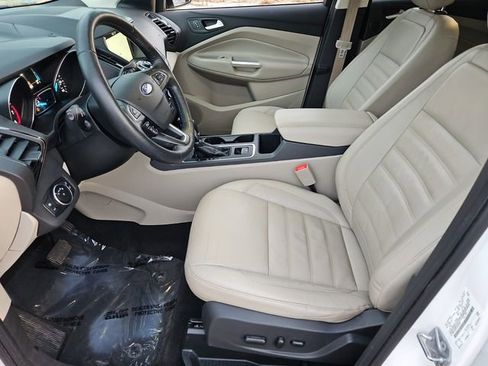 Used 2018 Ford Escape Titanium w/ Ford Safe & Smart Package image 10