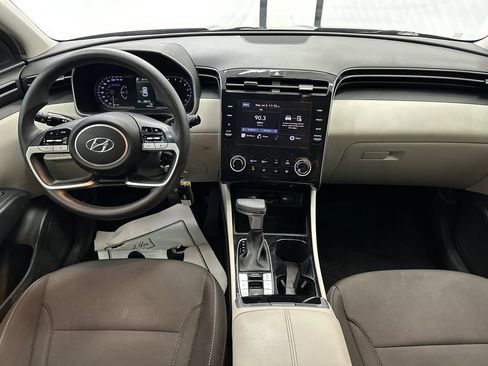 Used 2023 Hyundai Tucson SE FWD image 19