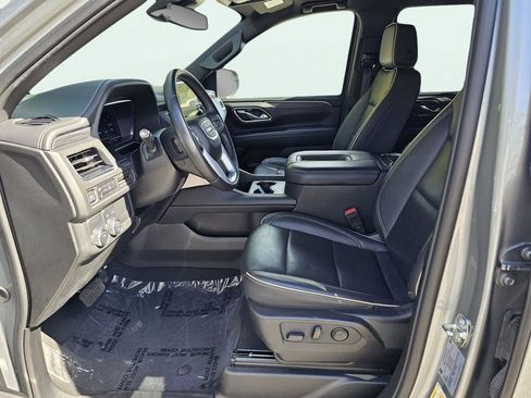 Used 2024 GMC Yukon XL SLT image 18