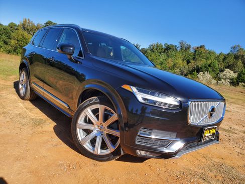 Used 2016 Volvo XC90 T6 image 11