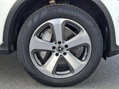 Certified 2017 Mercedes-Benz GLC 300 4MATIC image 8