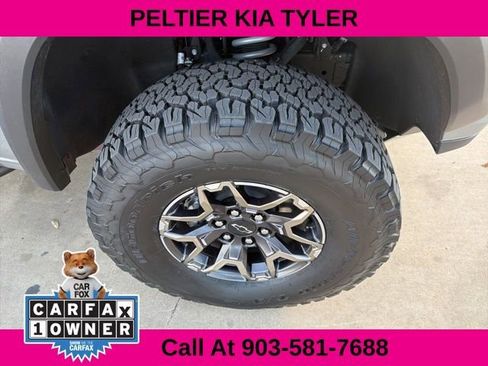 Used 2025 Chevrolet Colorado ZR2 w/ Technology Package image 17