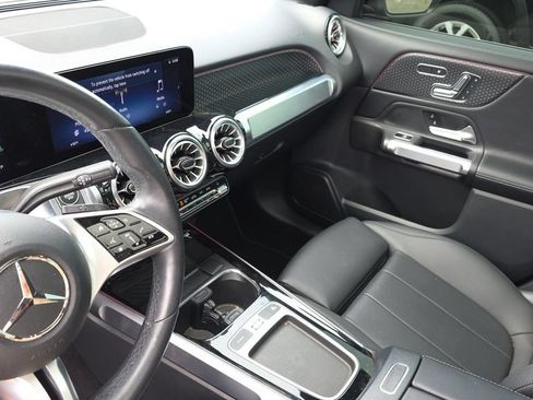 Used 2024 Mercedes-Benz GLB 250 image 22