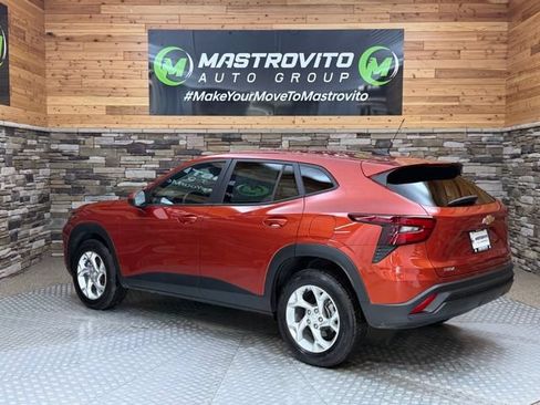 Used 2024 Chevrolet Trax LS FWD image 8