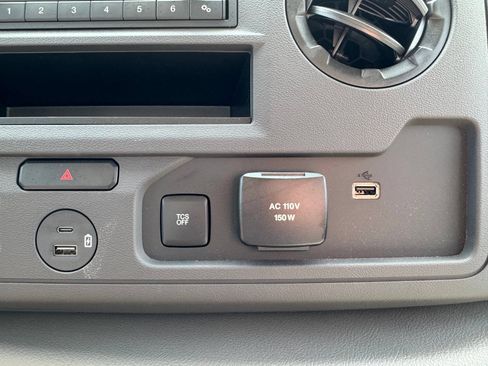 Used 2023 Ford E-450 and Econoline 450 Super Duty w/ Power Windows & Locks Group RWD image 45