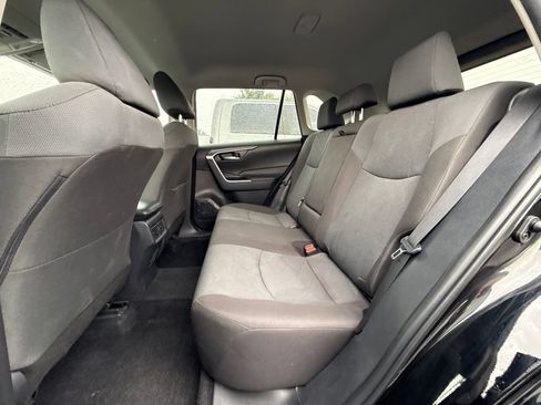 Used 2025 Toyota RAV4 XLE FWD image 13