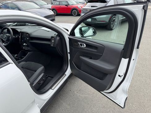 Used 2023 Volvo C40 P8 Recharge Ultimate w/ Protection Package Premier AWD/4WD image 36