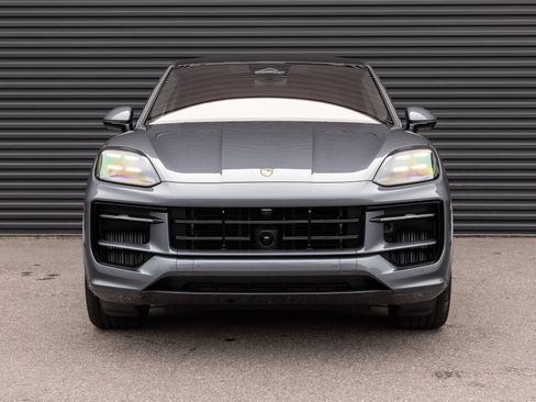 New 2026 Porsche Cayenne GTS AWD/4WD image 7