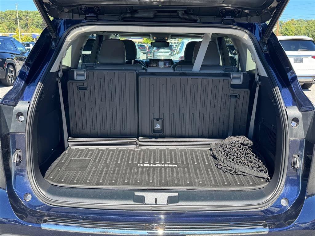 Used 2022 Toyota Highlander Limited AWD/4WD image 16