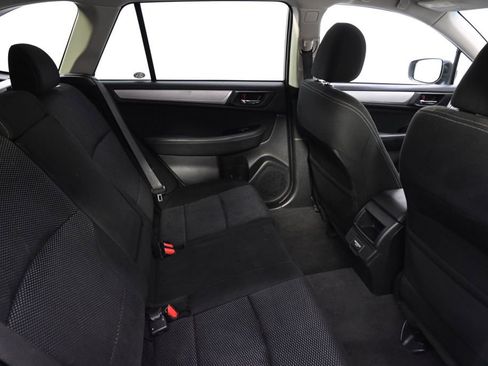 Used 2018 Subaru Outback 2.5i Premium image 15
