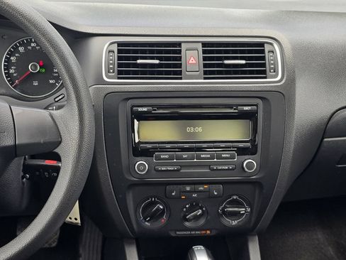 Used 2014 Volkswagen Jetta TDI Value Edition FWD image 16