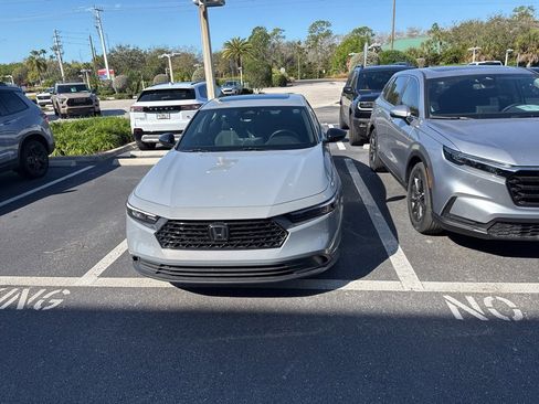 Used 2023 Honda Accord Sport image 16