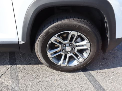 Used 2025 GMC Terrain Elevation AWD/4WD image 36