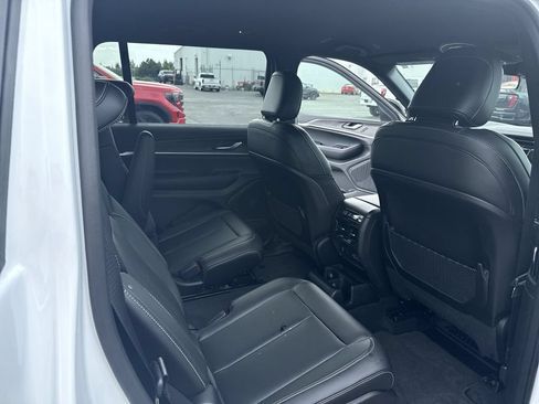 Used 2025 Jeep Grand Cherokee L Limited w/ Trailer Tow Package AWD/4WD image 34