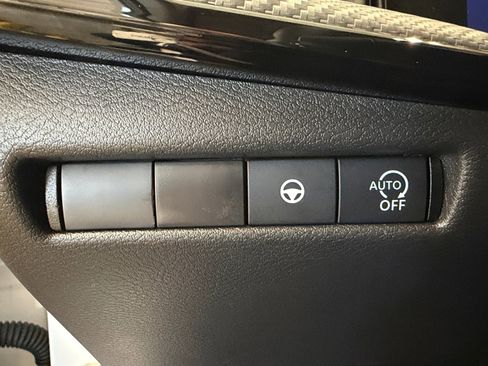 Used 2026 Nissan Kicks SR image 24