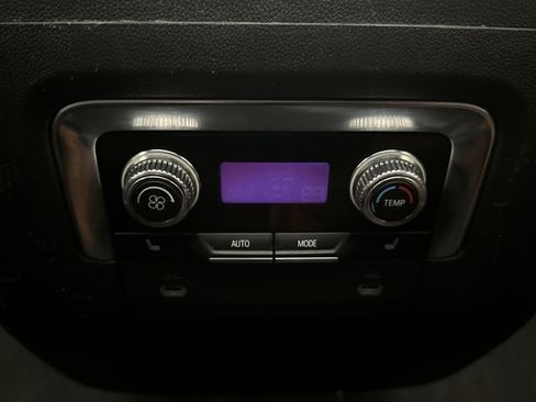 Used 2022 GMC Yukon XL AT4 w/ Max Trailering Package AWD/4WD image 21