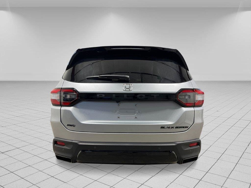 New 2026 Honda Pilot Black Edition image 4