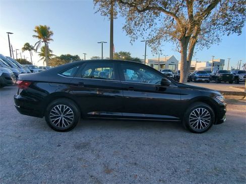 Used 2021 Volkswagen Jetta S image 4
