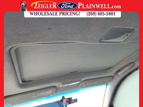 Used 2007 Toyota Matrix image 10