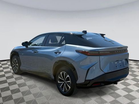 Used 2025 Lexus RZ 450e image 4