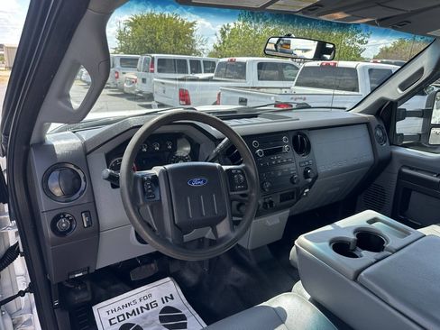 Used 2016 Ford F250 XL w/ XL Appearance Package AWD/4WD image 18