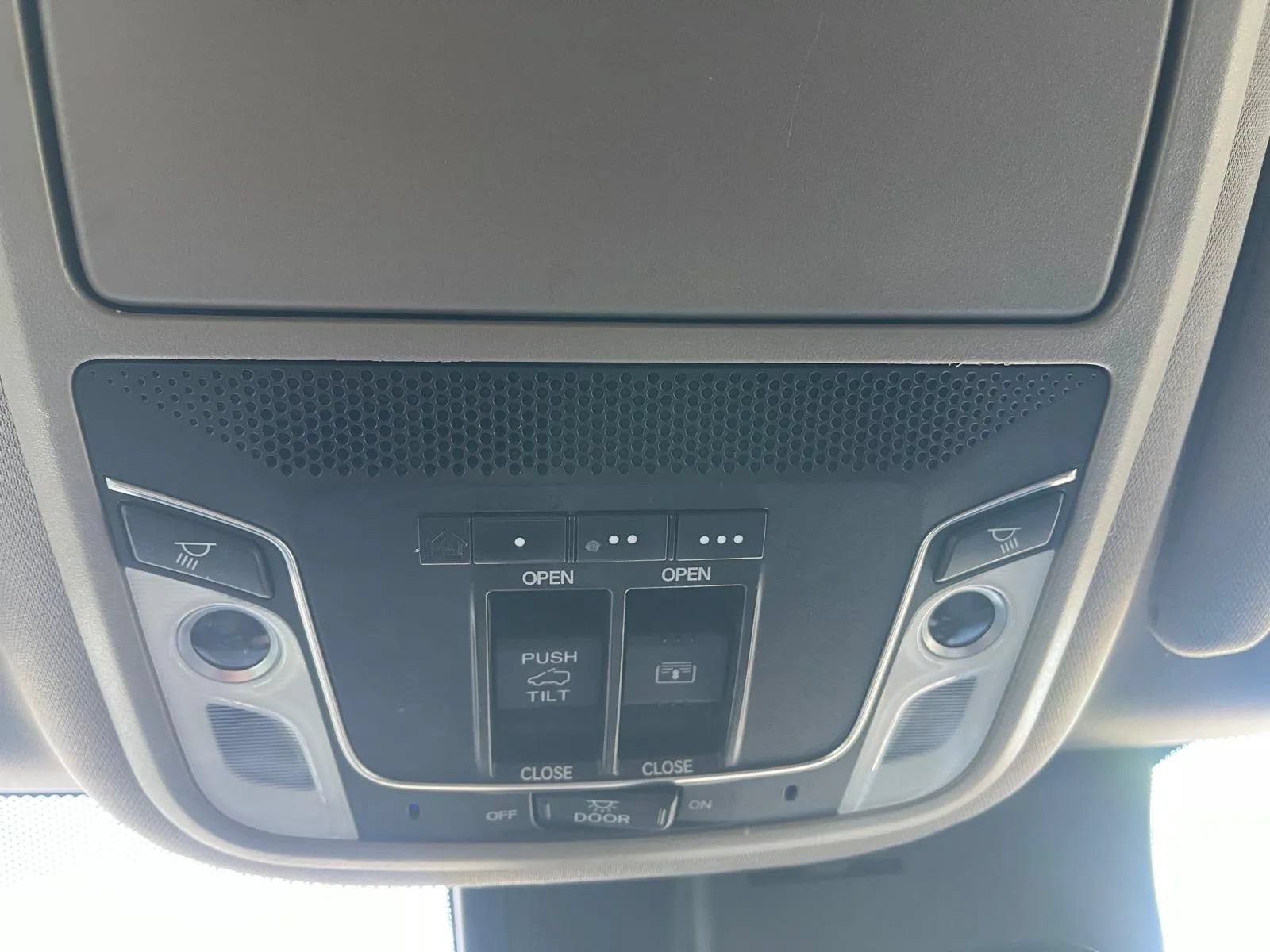 Used 2016 Honda Pilot Elite image 27
