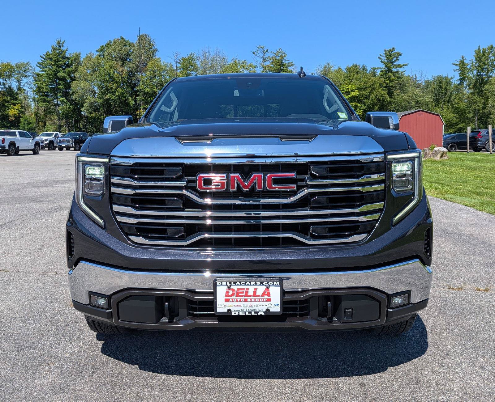 Used 2023 GMC Sierra 1500 SLT w/ SLT Convenience Package AWD/4WD image 2