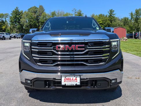 Used 2023 GMC Sierra 1500 SLT w/ SLT Convenience Package AWD/4WD image 2