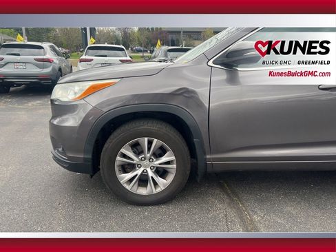 Used 2014 Toyota Highlander XLE AWD/4WD image 16