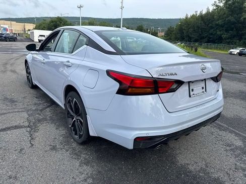 Certified 2024 Nissan Altima 2.5 SR w/ SR Premium Package AWD/4WD image 7