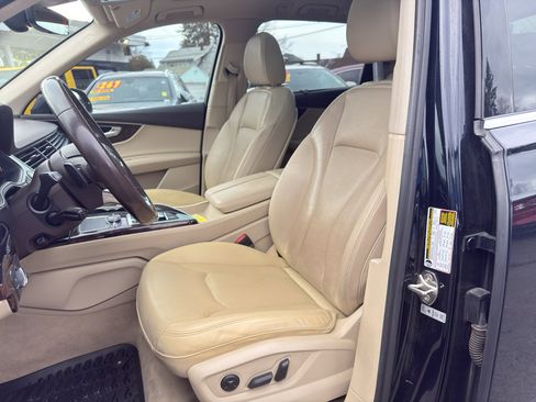 Used 2017 Audi Q7 3.0T Premium Plus image 11