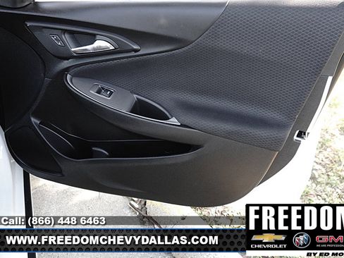 Used 2025 Chevrolet Malibu LT FWD image 34