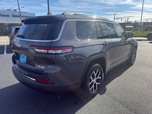 Used 2025 Jeep Grand Cherokee L Limited image 3