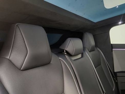 Used 2024 Tesla Cybertruck AWD Crew Cab image 53