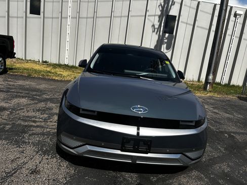 Used 2023 Hyundai Ioniq 5 Limited AWD/4WD image 9