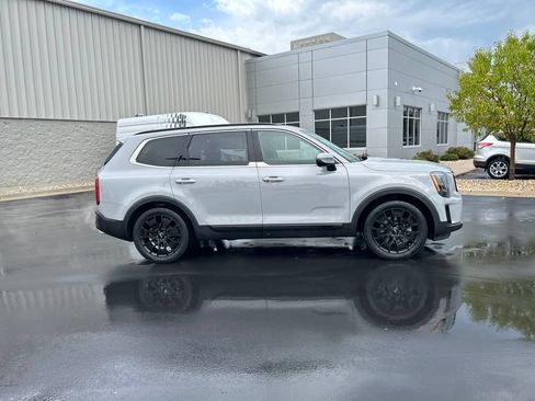 Used 2022 Kia Telluride EX w/ EX Premium Package AWD/4WD image 6