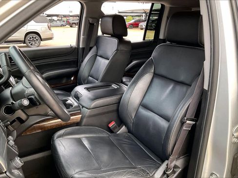 Used 2016 Chevrolet Suburban LT w/ Max Trailering Package image 9