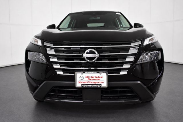 Used 2024 Nissan Rogue SV AWD/4WD image 2