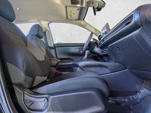 Used 2023 Honda HR-V LX image 18