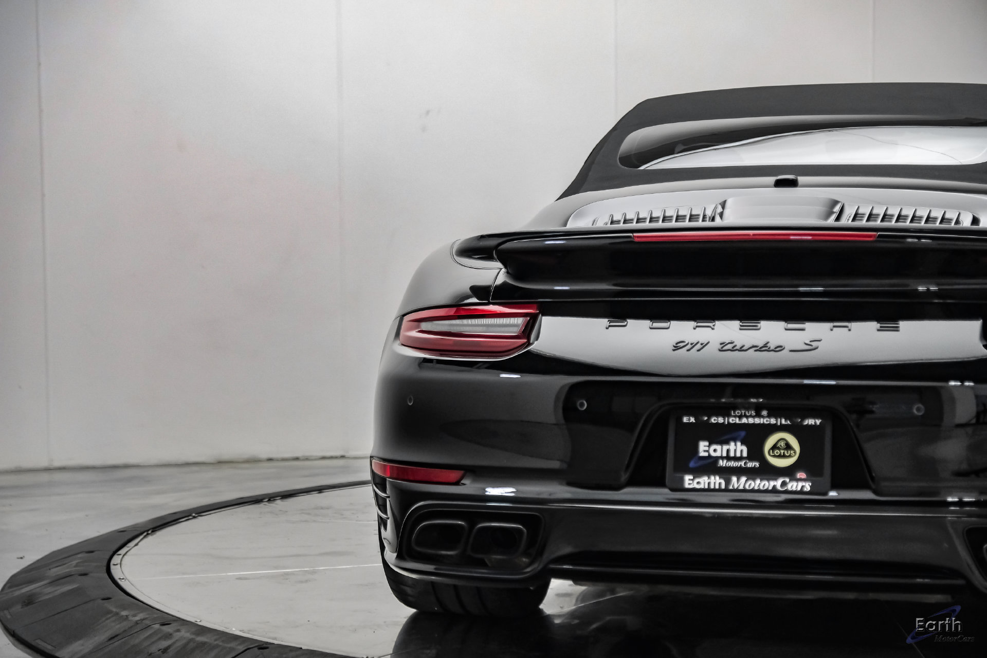 Used 2019 Porsche 911 Turbo S AWD/4WD image 17