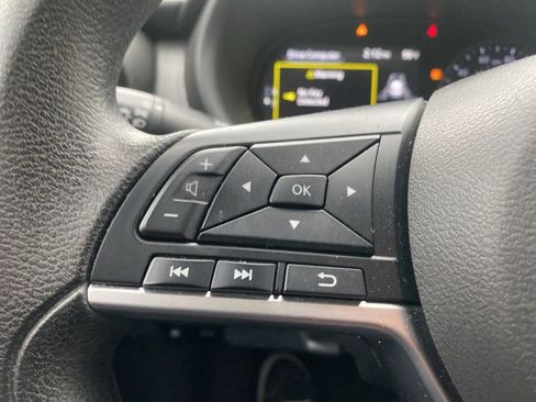 Used 2023 Nissan Kicks SV image 17