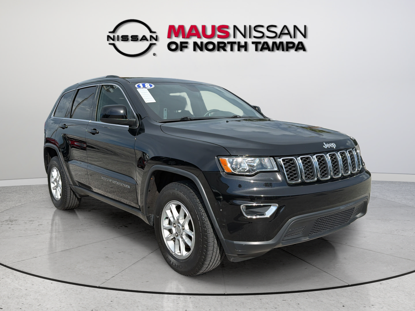Used 2018 Jeep Grand Cherokee Laredo RWD image 1